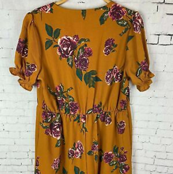 *NEW! V NECK TIERED RUFFLE MUSTARD FLORAL PRINT DRESS SIZE SMALL YELLOW - Picture 5 of 11
